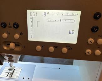 C30 - $1250. Bernina Aurora 440 QE Quilting Edition. Feet Included - Two Sole Walking Foot with Seam Guide, BSR Bernina Stitch Regulator, 31, 39, 3A, 12, 4, 37, 5, 10, 23, 20, 38, 57, 61. Very Lightly Used! Photos of hours included.