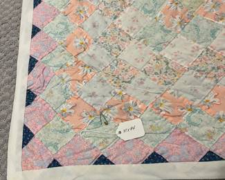 B49 - $50. Vintage Quilt. Hand Pieced & Hand Quilted. Measures 71" x 84"
