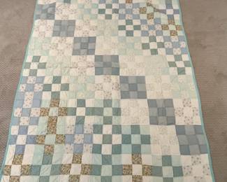 B48 - $40. Vintage Quilt. Hand Pieced - Hand Quilted. Measures 60.5" x 78.5".