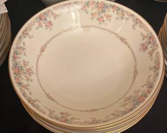 A31 - $ 650. Noritake Gallery 7246. 130 Pieces