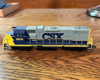 G15 - $85. HO Scale CSX 2678 Locomotive
