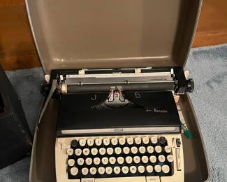 G20 - $40. Vintage Sears Forecast 12 Typewriter