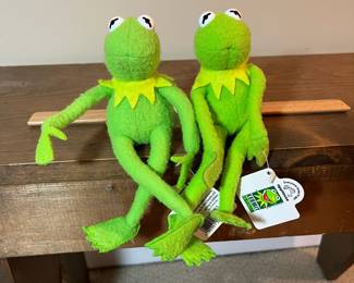 C28 - $20 Each 2 Available. 7" Posable Applause Kermit the Frogs