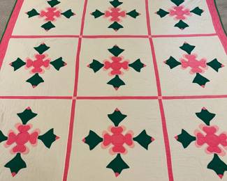 B15 - $95. Vintage Rose of Sharon Quilt. Hand pieced, hand quilted. Measures 79" x 80".