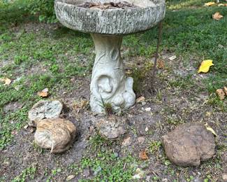 Y6 - $65. Concrete Bird Feeder. Moves in 2 pieces.