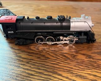 G14 - $35. HO Scale Western Maryland 1015 Locomotive and Coal Car.