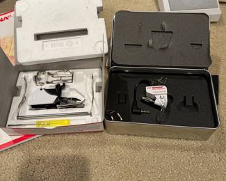 C30 - $1250. Bernina Aurora 440 QE Quilting Edition. Feet Included - Two Sole Walking Foot with Seam Guide, BSR Bernina Stitch Regulator, 31, 39, 3A, 12, 4, 37, 5, 10, 23, 20, 38, 57, 61. Very Lightly Used! Photos of hours included.