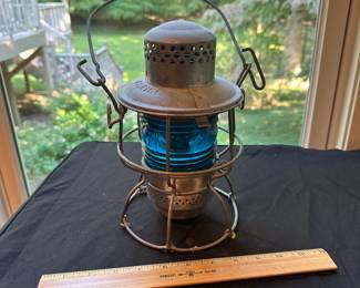 A43 - $125. L&N RR ADLAKE KERO with Blue Globe. Excellent Condition!
