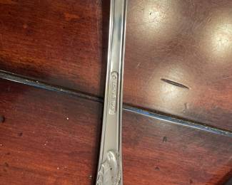 A24 - $45. Lenox 6 Pc Holly Berry Stainless Serving Utensils.