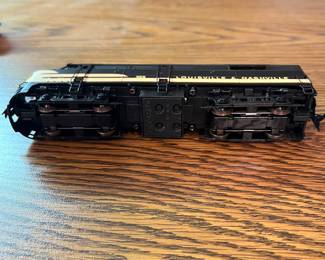 G13 - $45. HO Scale L&N 355 Locomotive