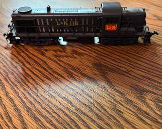 G6 - $35. HO Scale L&N 118 Locomotive