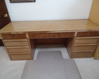 Massive Desk