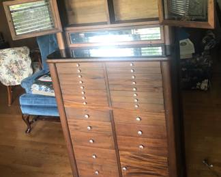 Etched Glass Top Compartments
