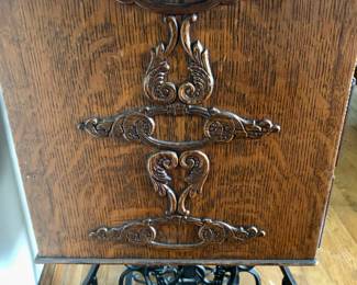 Nice decoration on side of Singer