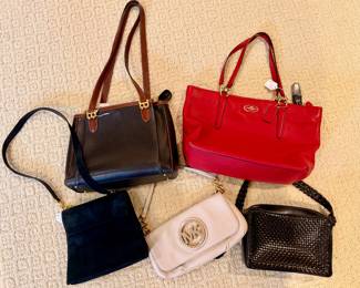 Designer Purses Are Here! 
Shop Exclusive Styles From:
Scuola Del Cuoio • Bally • Michael Kors
Ferragamo • Coach • Vera Bradley
✨ Authentic. Stylish. Timeless. ✨
Come grab yours before they’re gone!