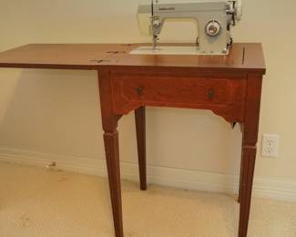 Domestic sewing machine