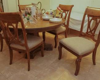 Breakfast nook dining table and chairs