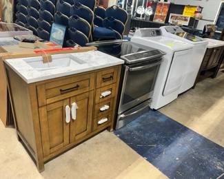 Vanity's, Stoves, Washers & Dryers orlando Estate Auction