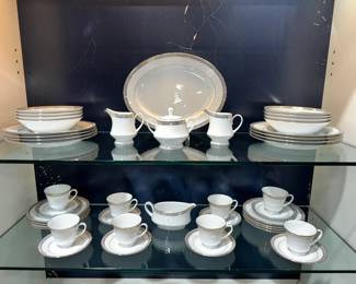 Noritake "Legacy Splendor" China Orlando Estate Auction