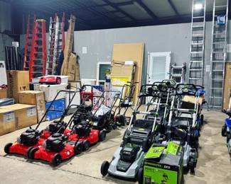 Lawn Mowers, Doors and Ladders Orlando Estate Auction