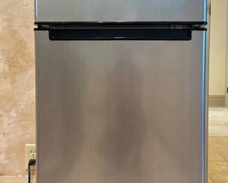Magic Chef Compact Utility