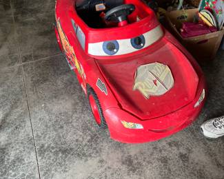 Disney Pixar Cars Lightning McQueen Childs Battery Operated Car