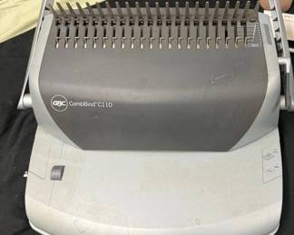 GBC CombBind C110 Hole Puncher