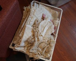 Lace Table Cloths