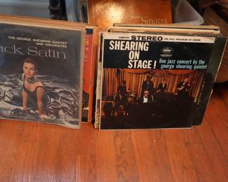 Hundreds of Records, Condition unknown on all of them, various musical genres