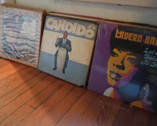 Hundreds of Records, Condition unknown on all of them, various musical genres
