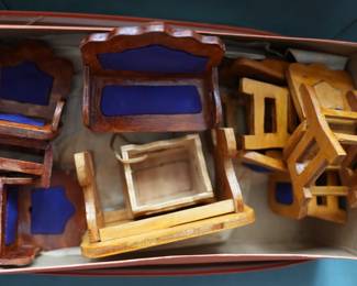 Doll Furniture/Miniature