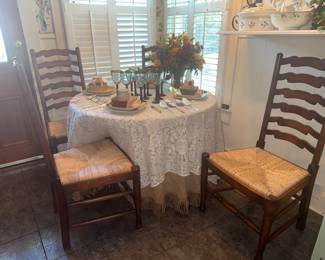 Set 4 sturdy Ladder-back chairs with rushed seats