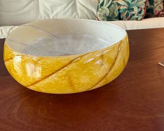 Art glass bowl