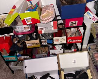 Many vintage shoes for women