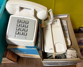 Love these old phones.