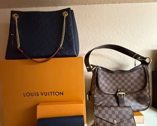 LV Surene all leather in Marine Rouge (Navy) in perfect condition and matching Sarah wallet.
LV Damier Ebene Highbury in excellent condition and matching Sarah wallet. 