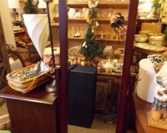 Floor mirror on stand