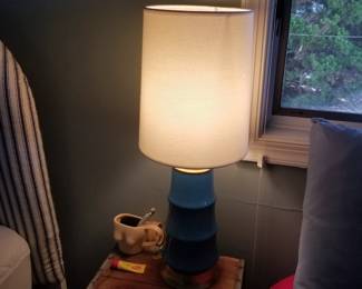 Pottery table lamp