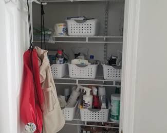 Wire shelving