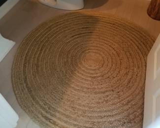 Round rug