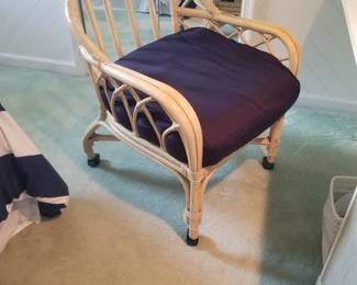 Rattan rolling chair