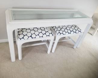 Glass top foyer table with two stools