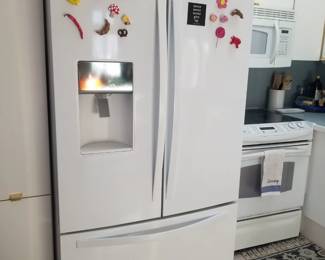 Whirlpool refrigerator model WRF736SDFAW13
