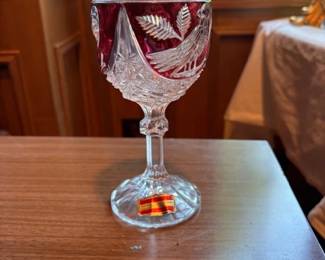 Hofbauer Byrdes Red and Plum Bird set