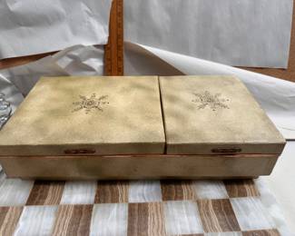 Jewelry Box $8.00