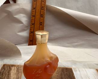 L' Air Du Temps Perfume $8.00