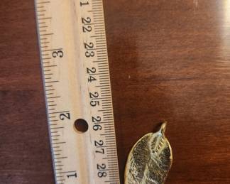 Leaf Pendant $4.00