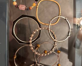10 Bracelets $20.00