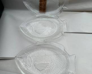 3 Fish Glass Plates $9.00