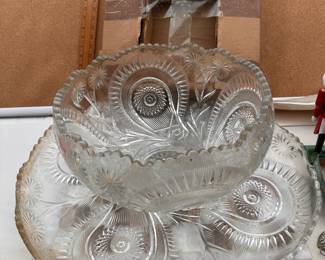 L E Smith Punch Bowl with 12 Glasses $55.00